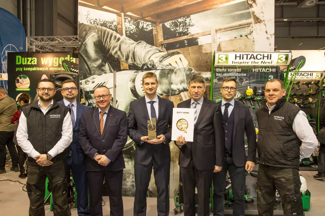 Mocny team Hitachi prezentuje Złoty Medal MTP za innowacyjną szlifierkę kątową Hitachi G 13VE