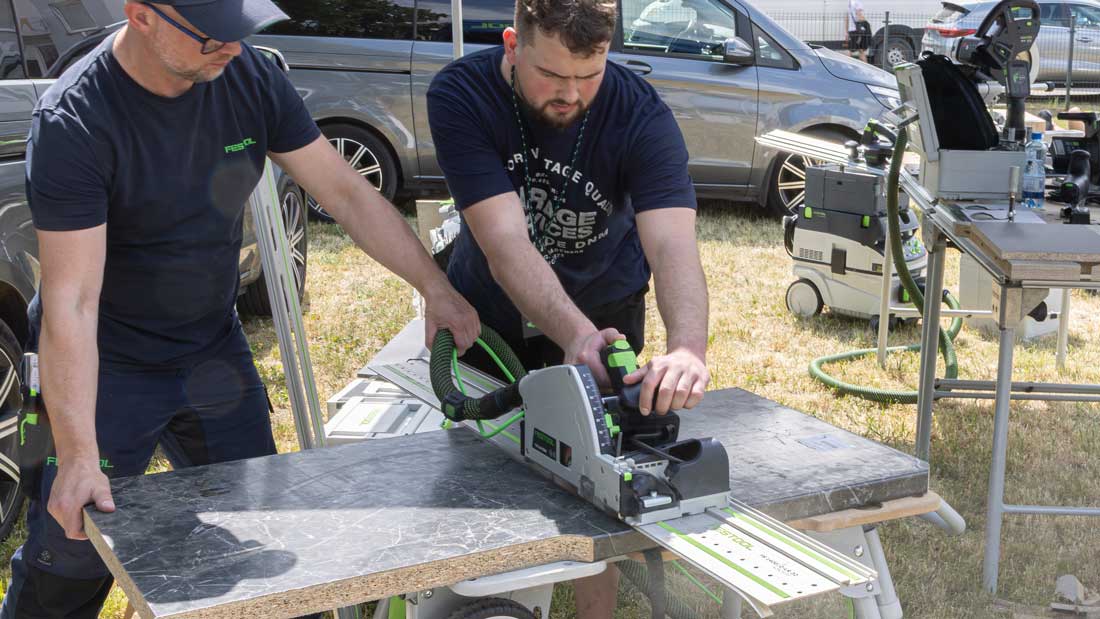 Test pilarki Festool przez uczestnika Festool RoadShow