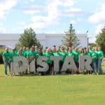 Zespół Distar przed zakładem produkcyjnym: Producent narzędzi diamentowych