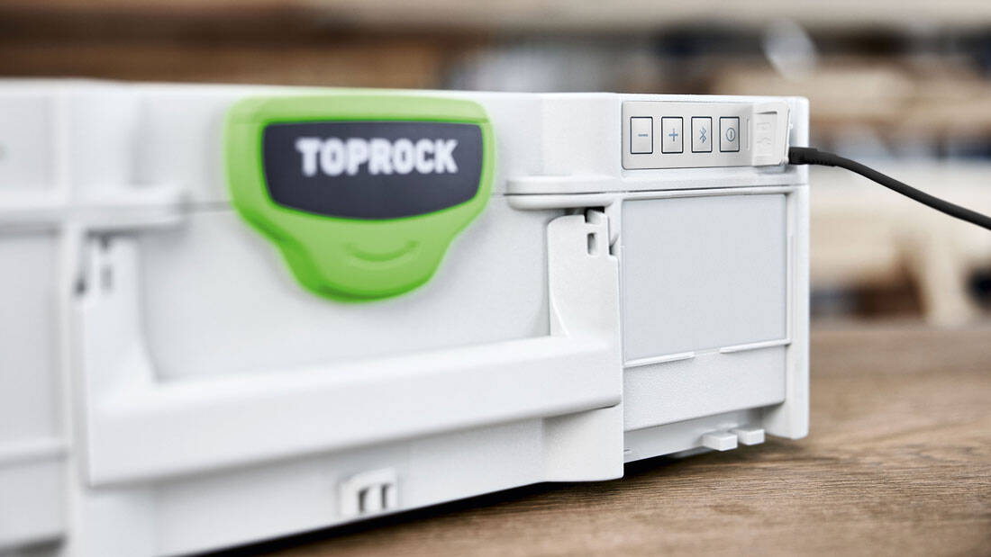 Głośnik Festool TOPROCK Bluetooth® zintegrowany z Systainerem, wyposażony w panel sterowania i złącze USB-C