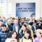 Tłum odwiedzających EISENWARENMESSE 2026 w hali targowej w Kolonii z widoczną datą wydarzenia 3–6 marca 2026