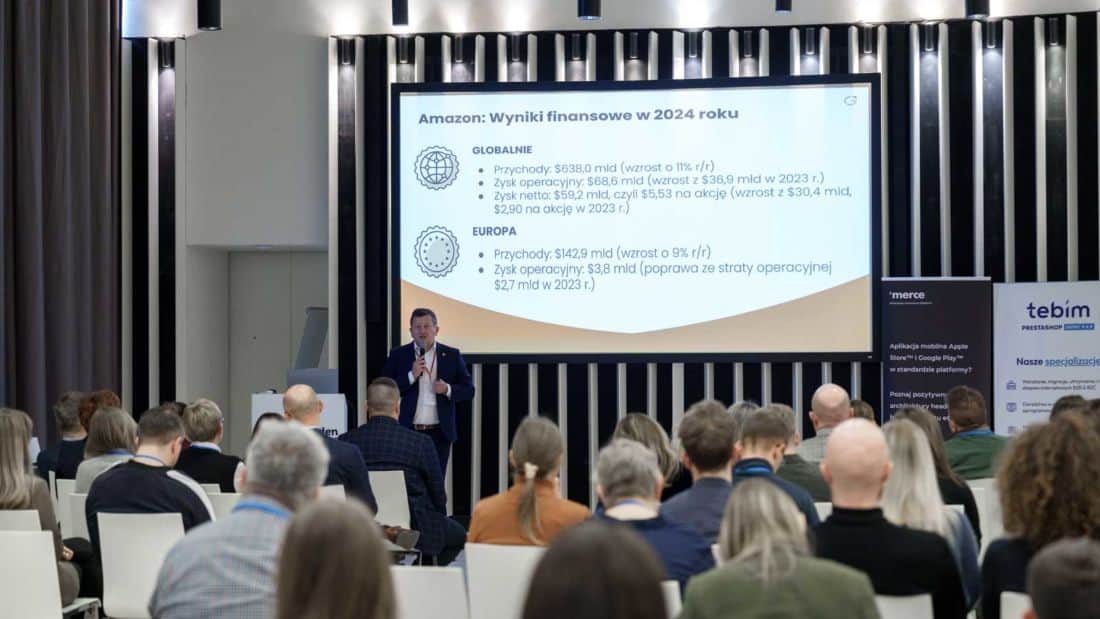 Prelegent podczas konferencji prezentuje wyniki finansowe Amazon za 2024 rok na slajdzie podczas Home & Garden Congress w Warszawie.