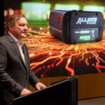 Michael Traub, prezes zarządu STIHL, podczas prezentacji wyników finansowych 2025 i systemu akumulatorowego ALLPRO